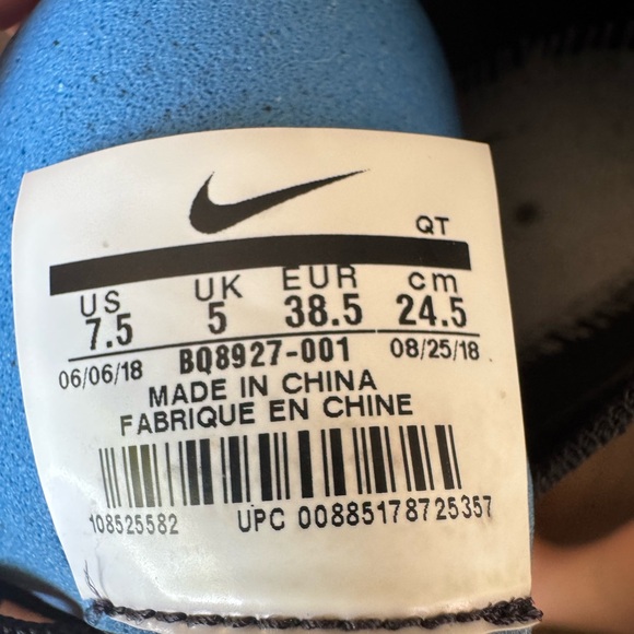 Women's Nike Epic React Flyknit 2 'Anthracite' BQ8927-001 US 7.5 - Picture 3 of 7